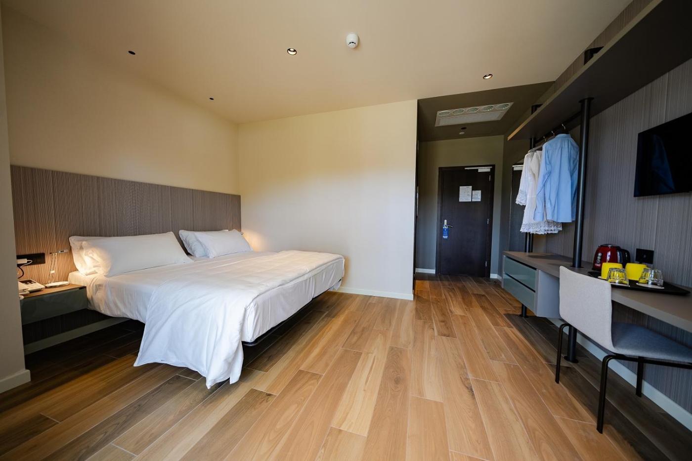 Il Tridente Hotel ビビオーネ エクステリア 写真